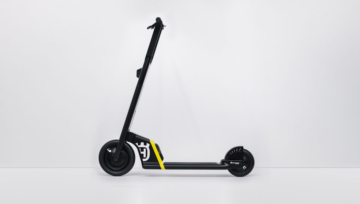 6_HQV BLTZ e-scooter designed by KISKA_side_Landscape