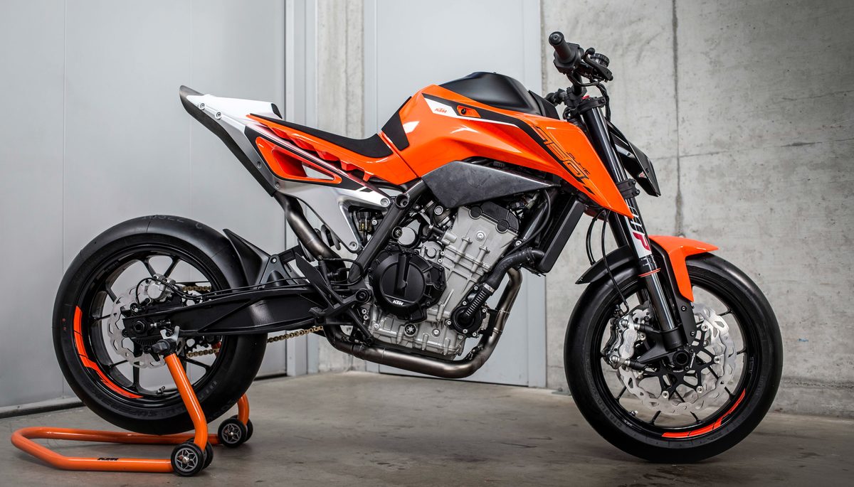 Side view of front of KTM 790 Duke prototype