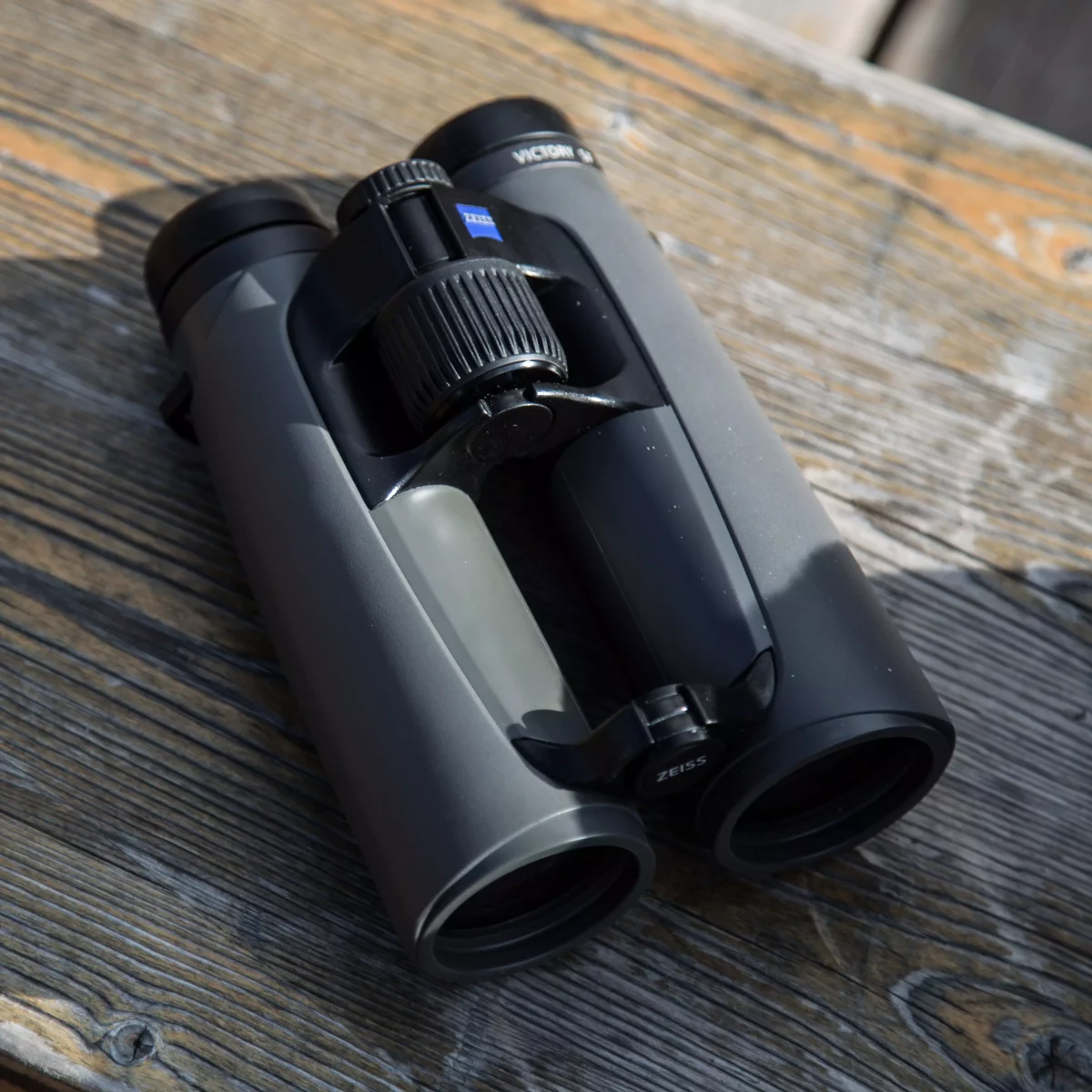 Zeiss Sport Optics Victory binoculars on wooden surface